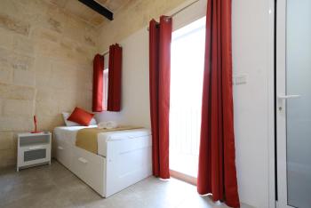 Dormitory shared hostel by Vallettastay, La Valette (photo 4)