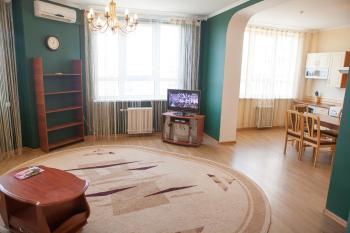 Apartment in 2 min from Poznyaky metro station, Kiev (foto 3)