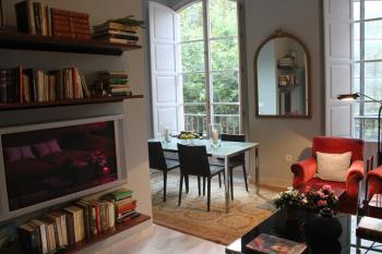 Elegant 2 Bedroom Apartment in Historic 1882 Building Central Sevilla Private Parking & Country Club Access, Sevilla (Foto 3)