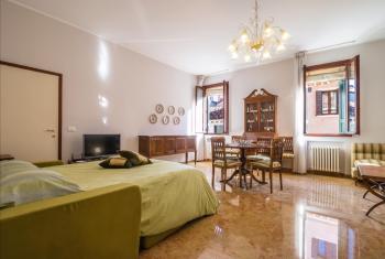 Rialto Bridge Big apt with Lift by LionHost, Benátky (fotografie 4)