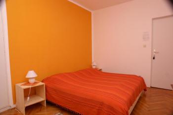 Rooms by the sea Jelsa, Hvar - 4041, Jelsa (photo 2)