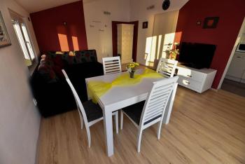 Apartments by the sea Rtina - Miletici, Zadar - 11548, Ražanac (Rasanze) (foto 4)