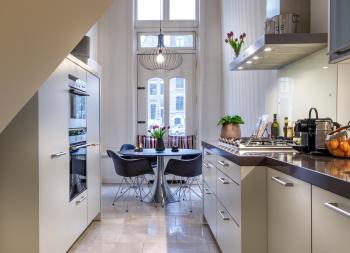 18th Century Groundfloor Canal House with patio/garden, Ámsterdam (foto 3)