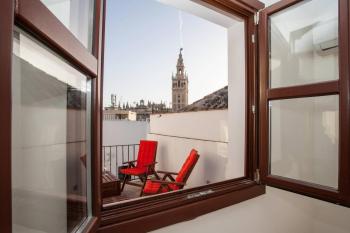 SevilleBnB Group- Angeles House, private terrace with Cathedral Views, Sevilla (Foto 5)