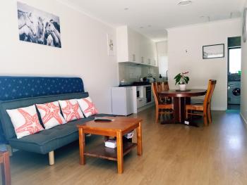 New Smart Home Nearby Plaza, Окленд (фото 3)