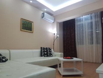 CityHeart Apartment Tirana Near Skanderbeg Square by Robert, Tirana (foto 4)