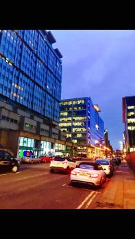 Glasgow Central Station SKYLINE Apartment with Parking (2 bedrooms, 2 bathrooms, 1 living room-Kitchen), Глазго (фото 4)