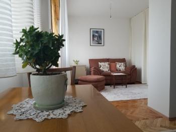Super Central & Panoramic - Leo's Apartment, Приштина (фото 2)
