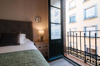 Hostly Aponte exclusive apartment-Center-Fibre-Parking Optional-CLess, Sevilla (Foto 4)