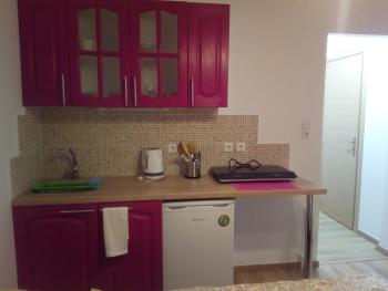 New studio next to metro for 2 people, Athens (photo 5)
