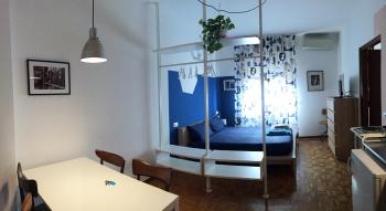 Up to four, Milan (photo 2)