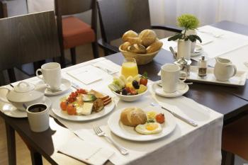 H+ Hotel Hannover by Sunday Hotels, Ганновер (фото 3)
