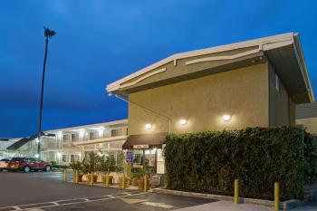 Super 8 by Wyndham Los Angeles-Culver City Area, Лос-Анджелес (фото 4)