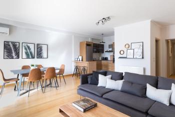 Stylish and Spacious 2BD - Thiseio by UPSTREET, Atény (fotografie 2)