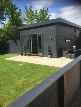 Willow Court Farm Studio West & Petting Farm, 8 mins to Legoland & Windsor, 15 mins to Lapland UK, Windsor (photo 3)