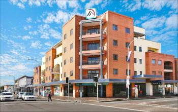 Boulevard on Beaumont, Newcastle (photo 2)
