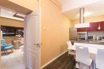 Super Nice Super Location - 2, Budapešť (fotografie 4)