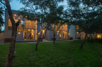 The Cubes, Lusaka (Foto 2)