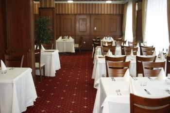 Hotel Elegance, Асеновград (фото 5)