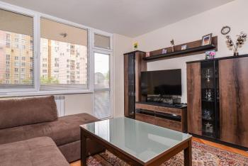 Comfortable One Bedroom Apartment in a Lively Area | Zona B5 | Russian Square, Sofia (Foto 2)