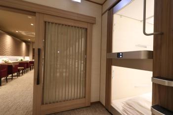Cabin & Capsule Hotel J-SHIP Osaka Namba, Osaka (zdjęcie 4)