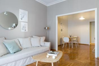 Urban Chic 1BD Apartment in Hilton district by UPSTREET, Atény (fotografie 3)