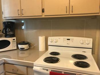 1 BEDROOM / 1 BATH . PRIVATE APT. FREE WIFI, INTERENT & PARKING, Sinajana (zdjęcie 3)