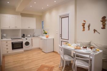 Living near Acropolis by Sylvia Staikou 2nd & 3d floor, Athens (photo 3)