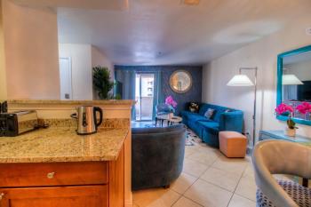 Luxury Modern Condo 2, Las Vegas (photo 5)