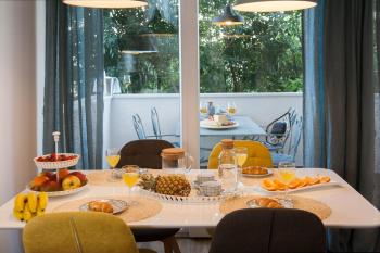 Modern apartment near beach Split, Split (photo 3)