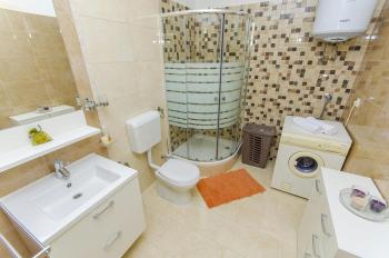 Family friendly apartments with a swimming pool Split - 14203, Split (photo 4)