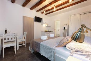 Studio Apartments Insula, Split (photo 3)