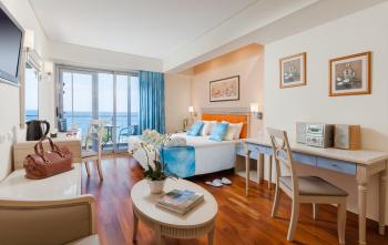 Tropical Hotel Seafront Boutique, Афины (фото 2)