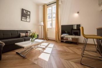 Chic Paris Retreat, Steps from Notre Dame and Le Marais, Paris (photo 3)