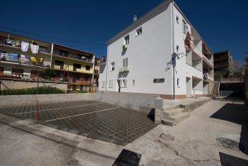 Apartments Bonus and private parking, Split (photo 5)