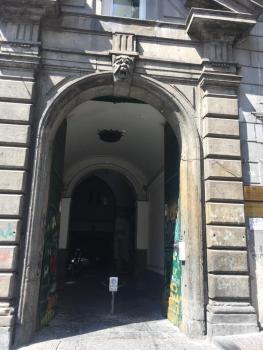 Palazzo Venusio, Neapel (Foto 5)