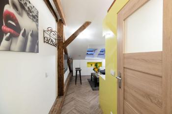 2 Nights Apartments - great location, right next to Main Rail and Bus Station, 10 min to Main Square by foot, Cracovie (photo 2)