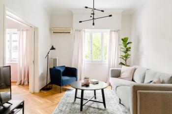 Acropolis Heart 2BD Apartment in Plaka by UPSTREET, Ateny (zdjęcie 4)