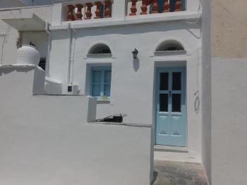 Neoclassical apartment, Central Chora Andros, Andros (photo 3)