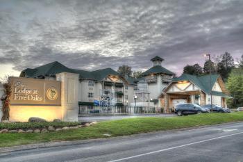 Lodge at Five Oaks Pigeon Forge - Sevierville, Pigeon Forge (foto 2)