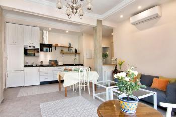 Bright & Elegant City Centre 3 bedroom Apartment, Granada (photo 2)