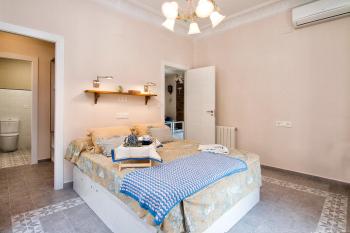 Bright & Elegant City Centre 3 bedroom Apartment, Granada (photo 3)