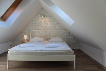 Three-Bedroom Apartment on Peldu 19, Riga (Foto 2)