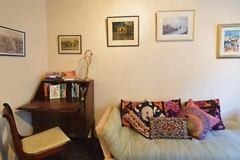 JOIVY Bohemian Writers Retreat in Old Town, Edinburgh (photo 4)