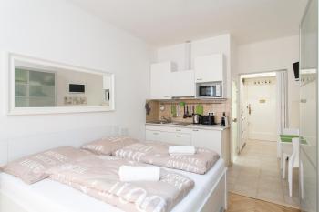 Cozy studio near city center, Praha (fotografie 2)