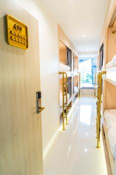 The LOL Elephant Hostel, Bangkok (photo 5)