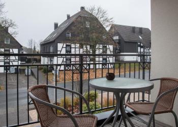 Welcome in - Appartement 31-b met balkon, ski- en fietsberging, dichtbij skipiste, Winterberg (foto 3)