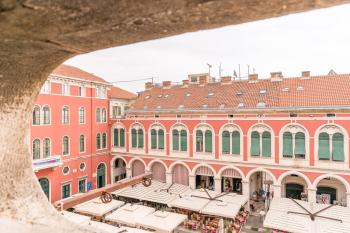 Loft at Republic Square, Split (photo 2)