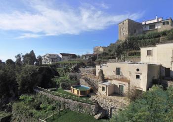 Villa Amì, Scala (fotografie 5)