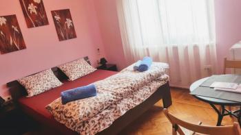 Elisabet Tirana, Tirana (fotografie 2)